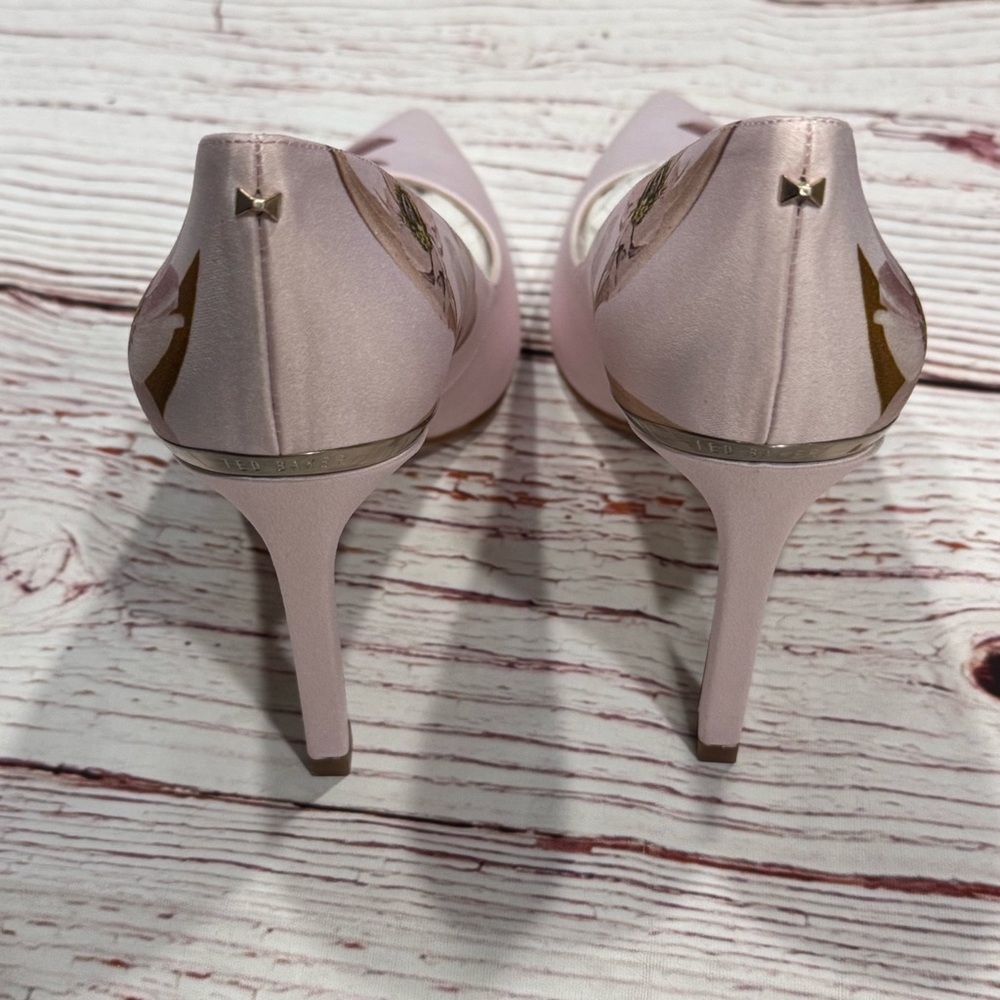NIB Ted Baker Melnipic Pump in Light Pink Sz 37 Sz 6.5 - Picture 9 of 16